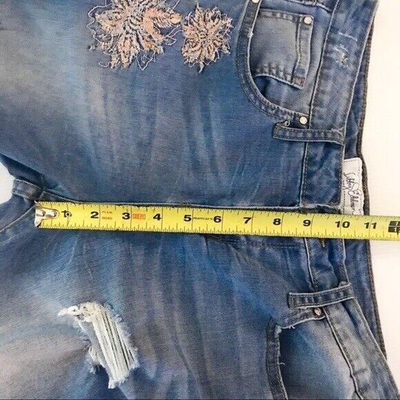 Libby Edelman Women's 4 Light Wash Embroidered Distressed Mid Rise Crop Jeggings - Picture 8 of 9